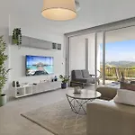 Vivi Homes - Golden Horizon Sauna, Pool, Gym&beach Apartment *