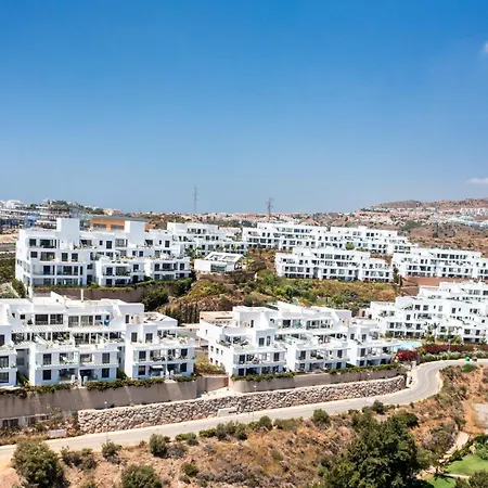 Apartment Vivi Homes - Golden Horizon Sauna, Pool, Gym & *