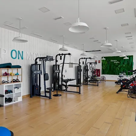 Apartment Vivi Homes - Golden Horizon Sauna, Pool, Gym &