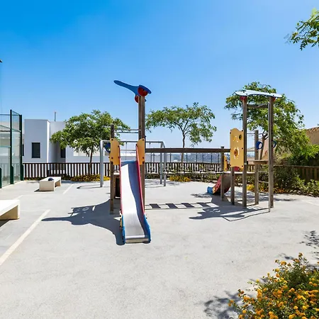 Vivi Homes - Golden Horizon Sauna, Pool, Gym & Apartment *